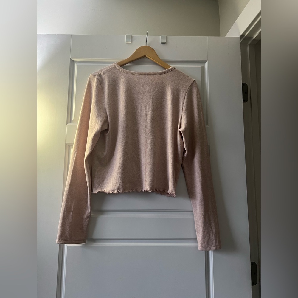 American Eagle Soft & Sexy light pink, v-neck, button-up cardigan. Size L. - Picture 4 of 7